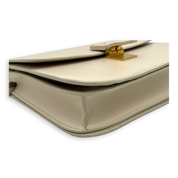 Box Shoulder Bag Medium White in Calfskin, Gold hardware