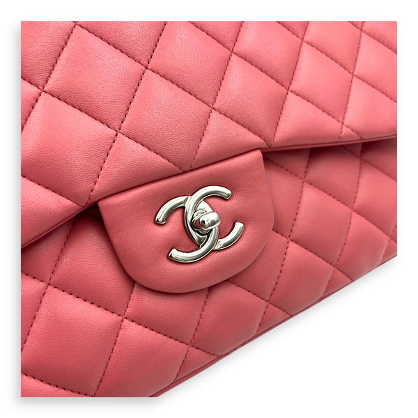 Classic Shoulder Bag Jumbo Pink in Lambskin, Silver hardware
