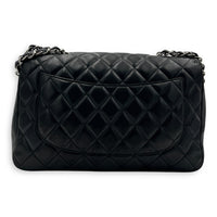 Classic Shoulder Bag Jumbo Black in Lambskin, Silver hardware