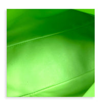 Teen Shoulder Bag Green in Calfskin, Gold hardware