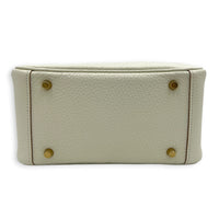 Lindy Nata in Clemence, Gold hardware