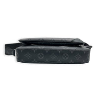 Trio Messenger  Crossbody Bag Black in Coated Canvas, Silver hardware
