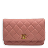 CC Pearl Crush Wallet On Chain Pink in Lambskin, Gold hardware