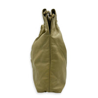 22 Tote Shoulder Bag Small Green in Calfskin, Gold hardware