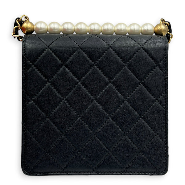 Flap Chic Pearl Shoulder Bag Black in Calfskin, Gold hardware
