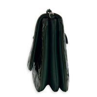 CC Shoulder Bag Green in Patent Leather, Silver hardware