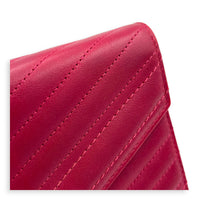 Chevron Statement Pink Wallet On Chain in Calfskin, Gold hardware
