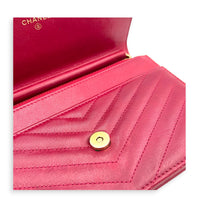 Chevron Statement Pink Wallet On Chain in Calfskin, Gold hardware