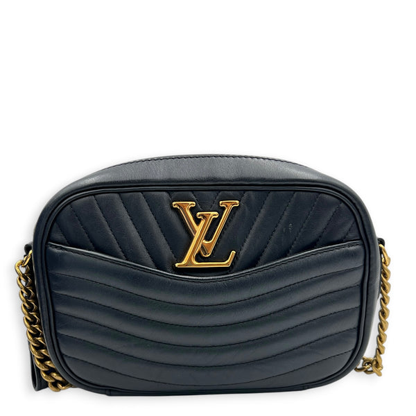 New Wave Crossbody Bag Noir in Calfskin, Gold hardware