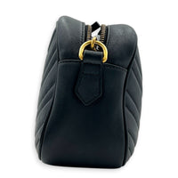 GG Marmont Shoulder Bag Small Black in Calfskin, Gold hardware