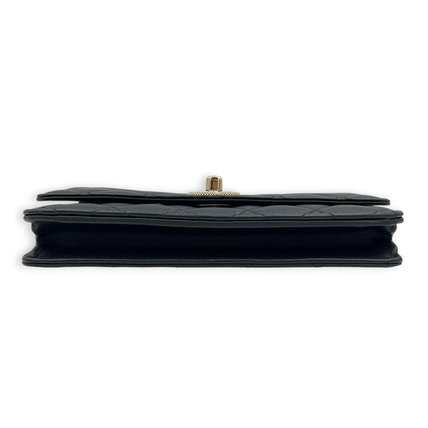 CC Crystal Charm Chain Black Wallet On Chain in Lambskin, Gold hardware