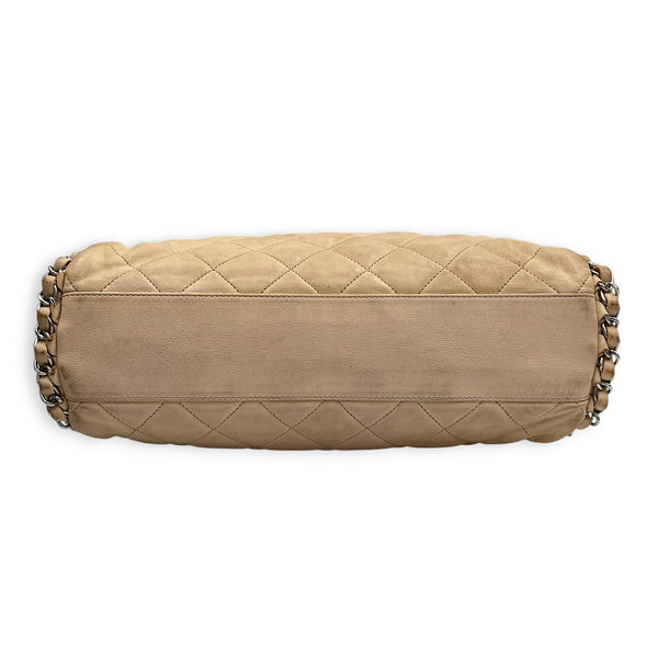 CC Shoulder Bag Pink in Calfskin, Silver hardware