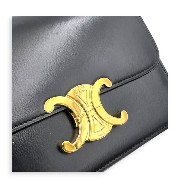 Triomphe Shoulder Bag Teen Black in Box Calfskin, Gold hardware