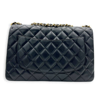Classic Double Flap Shoulder Bag Jumbo Black in Lambskin, Gold hardware