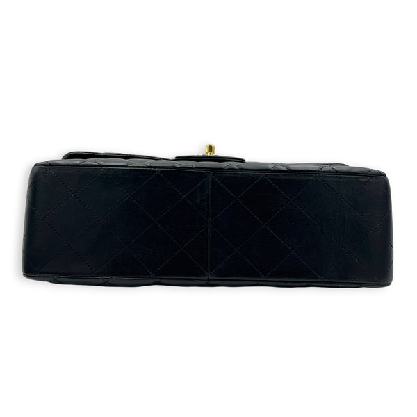 Classic Double Flap Shoulder Bag Jumbo Black in Lambskin, Gold hardware
