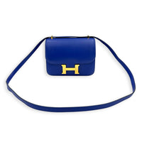 Constance 18 Bleu Électrique Shoulder Bag in Tadelakt, Gold hardware
