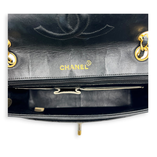 CC Flap White Piping Shoulder Bag Navy in Lambskin, Gold hardware