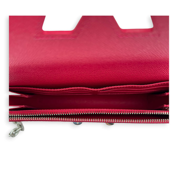Twist Wallet Fuchsia in Epi Leather, Silver hardware