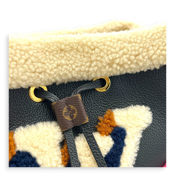NeoNoe Teddy MM Black Bucket Bag in Calfskin, Gold hardware