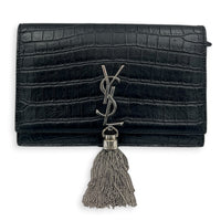 Kate Tassle Wallet On Chain Noir in Crocodile Embossed Calfskin, Silver hardware