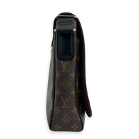 District Brown Shoulder Bag in Monogram Coated Canvas,  hardware