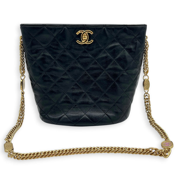 CC Turnlock Charms Chain Bucket Bag Black in Lambskin, Gold hardware