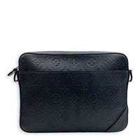 Duo Messenger Black in Calfskin, Monochrome hardware