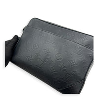 Duo Messenger Black in Calfskin, Monochrome hardware