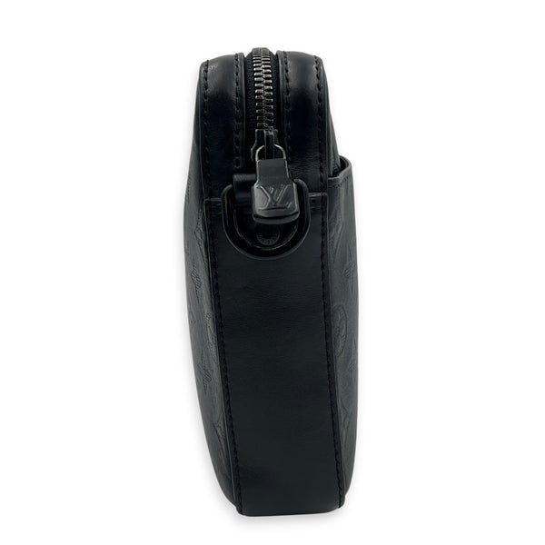 Duo Messenger Black in Calfskin, Monochrome hardware