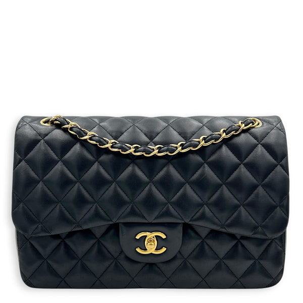 Classic Double Flap Shoulder Bag Jumbo Black in Lambskin, Gold hardware