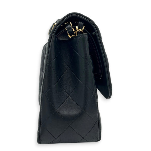 Classic Double Flap Shoulder Bag Jumbo Black in Lambskin, Gold hardware