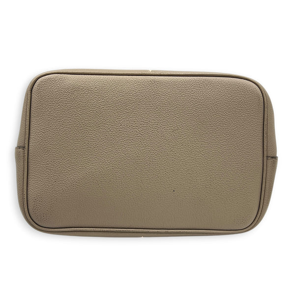 NeoNoe MM Beige Bucket Bag in Monogram Empreinte Leather, Gold hardware