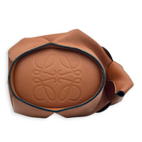 Elephant  Crossbody Bag Large Tan in Calfskin, Silver hardware