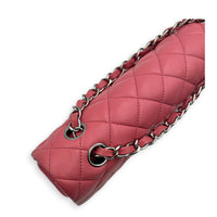Classic Medium Pink Shoulder Bag in Lambskin, Silver hardware