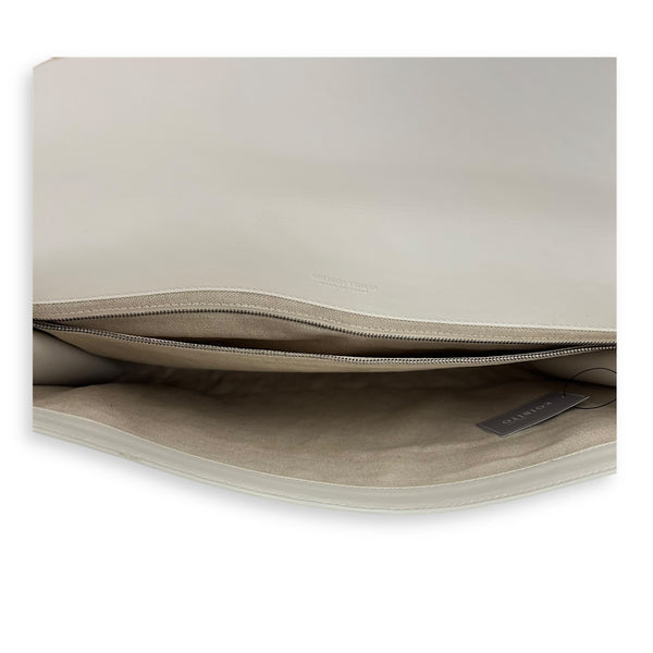 Intrecciato Clutch Silver in Lambskin, Silver hardware