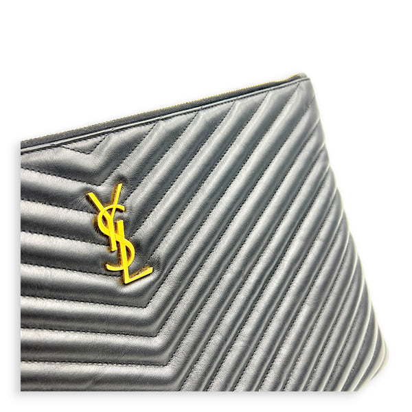 Cassandra Pouch Black in Calfskin, Gold hardware