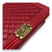 Boy Shoulder Bag Large Red in Calfskin, Gold hardware