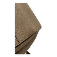Loewe Hammock Shoulder Bag Small Beige in Calfskin, Gold hardware_2