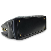 GST XL Black Shoulder Bag in Caviar Leather, Gold hardware