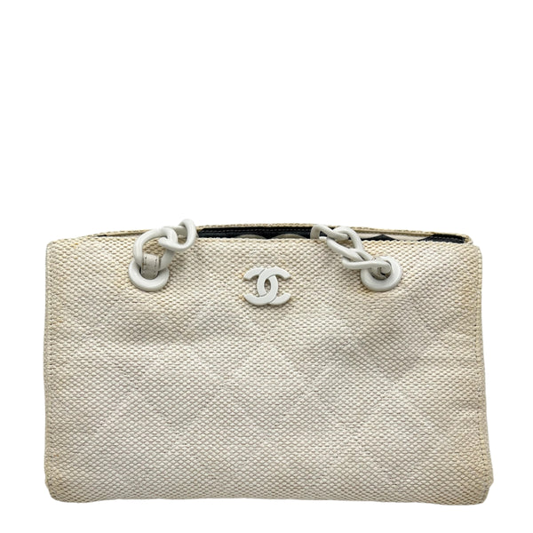 Chanel Vintage Shoulder Bag White in Canvas, Resin hardware_1