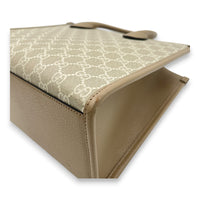 Interlocking G Tote Bag White in Coated Canvas, Gold hardware