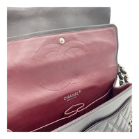 Classic Shoulder Bag Jumbo Silver in Lambskin, Silver hardware