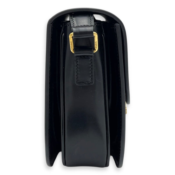 Triomphe Shoulder Bag Black in Calfskin, Gold hardware
