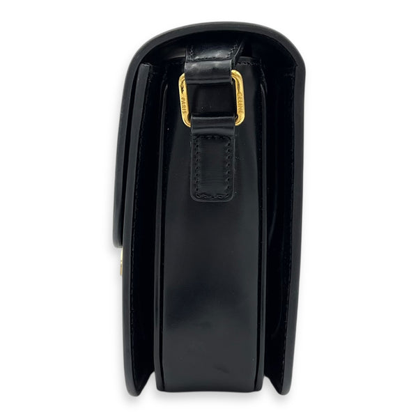 Triomphe Shoulder Bag Black in Calfskin, Gold hardware