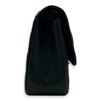 Classic Shoulder Bag Jumbo Black in Caviar Leather, Gold hardware
