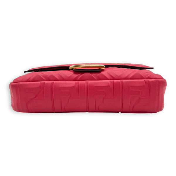 Baguette Shoulder Bag Pink in Calfskin, Gold hardware