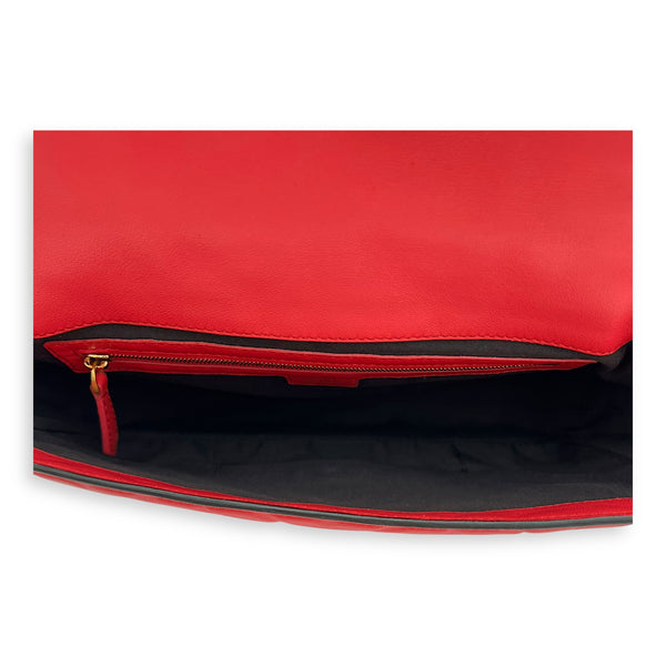 Baguette Shoulder Bag Pink in Calfskin, Gold hardware