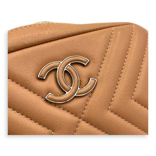 CC Camera Brown Crossbody Bag in Calfskin, Silver hardware