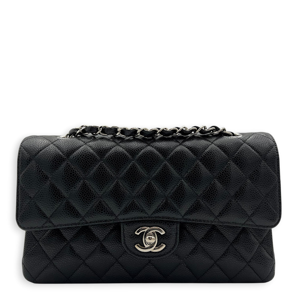 Classic Medium Black Shoulder Bag in Caviar Leather, Gold hardware