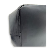 NeoNoe Bucket Bag Black in Epi Leather, Silver hardware